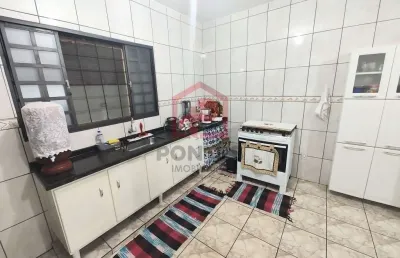 Casa com 4 quartos à venda no jardim panorama, botucatu , 207 m2 por r$ 478.000
