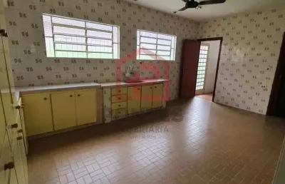 Casa com 4 quartos à venda no jardim bandeirantes, botucatu  por r$ 450.000