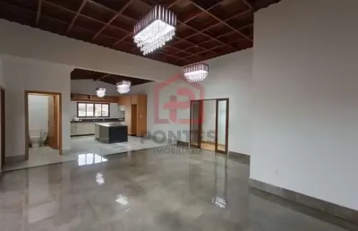 Casa com 4 quartos à venda no jardim regina, botucatu , 270 m2 por r$ 1.480.000