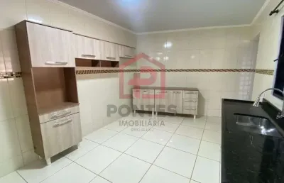 Casa com 2 quartos para alugar no jardim ypê, botucatu  por r$ 2.250