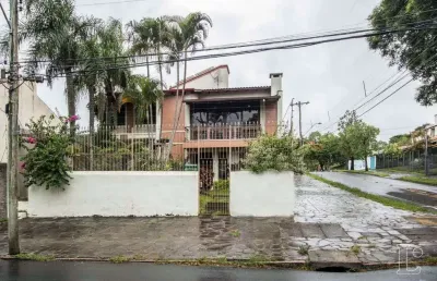 Casa para venda - 485m², 4 dormitórios, sendo 1 suites, 3 vagas - cristal