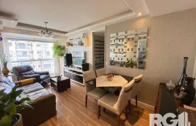 Apartamento de 2 dormitórios com suíte, churrasqueira, 2 vagas, condomínio com infraestrutura completa.