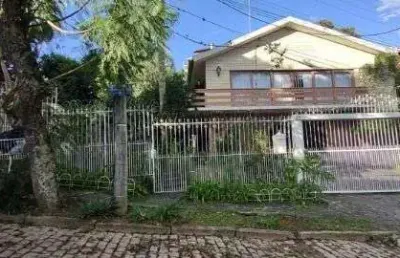Casa em porto alegre, no bairro jardim isabel, com 5 dormitório(s), e 5 banheiros, à venda.