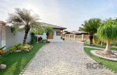 Casa em porto alegre, no bairro belém novo, com 3 dormitório(s), e 3 banheiros, à venda.