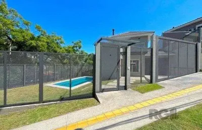 Casa em porto alegre, no bairro jardim isabel, com 3 dormitório(s), e 3 banheiros, à venda.