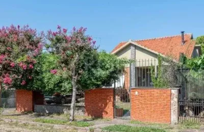 Casa com 3 quartos à venda na Rua Paraguá, --, Vila Assunção, Porto Alegre