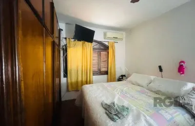 Casa com 3 quartos à venda na Rua Landel de Moura, --, Tristeza, Porto Alegre