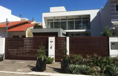 Casa para venda - 260m², 3 dormitórios, sendo 2 suites, 4 vagas - hípica