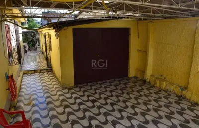 Casa com 5 quartos à venda na Rua Primeiro de Maio, --, Partenon, Porto Alegre