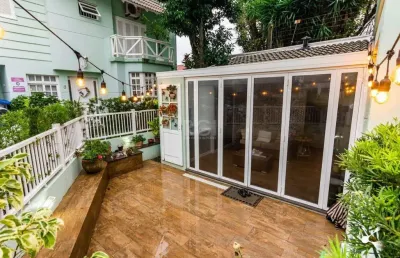 Casa 4 dormitórios com gardem no guaruja - porto alegre - rs