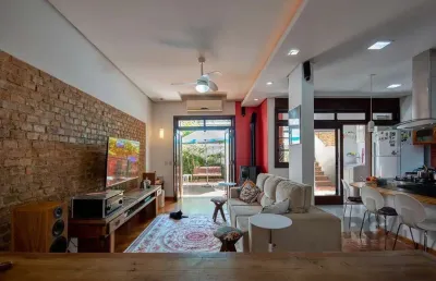 Casa com 3 quartos à venda na Rua Coronel Fernando Machado, --, Centro Histórico, Porto Alegre