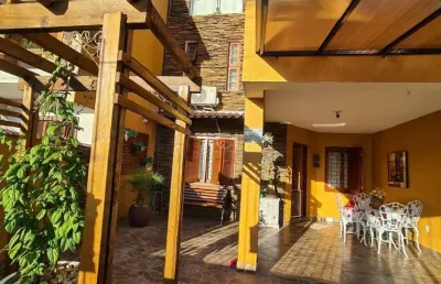 Casa com 4 quartos à venda na Rua Baldoino Bottini, --, Hípica, Porto Alegre