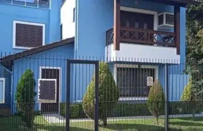 Casa para venda - 248.29m², 3 dormitórios, sendo 1 suites, 2 vagas - ipanema