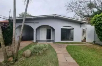 Casa 3 dormitórios com piscina à venda no guarujá – zona sul de porto alegre