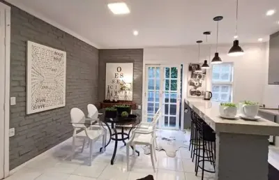 Casa com 2 quartos à venda na Rua Liberdade, --, Rio Branco, Porto Alegre