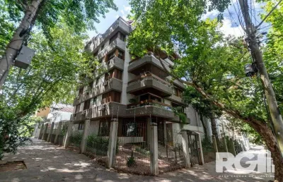 Apartamento reformado! com 3 dorm, sendo 1 suíte, 2 vagas na rua corte real.