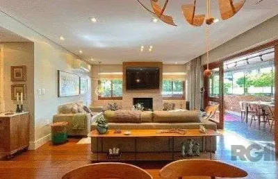 Apartamento de 200m², 4 quartos, 1 suíte e 4 vagas – moinhos de vento
