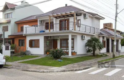 Casa para venda com 3 dormitórios, sendo 1 suítes e 2 vagas no bairro hípica