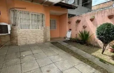 Casa em porto alegre, no bairro hípica, com 2 dormitório(s), e 2 banheiros, à venda.
