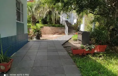 Casa com 3 quartos à venda na Rua Padre João Batista Reus, --, Camaquã, Porto Alegre
