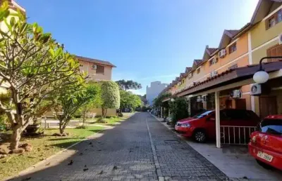 Casa em condomínio fechado com 3 quartos à venda na Rua Sílvio Silveira Soares, --, Camaquã, Porto Alegre