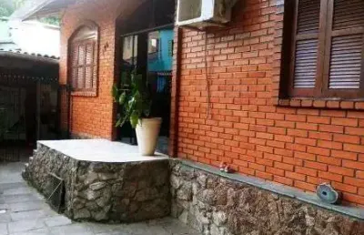 Casa para venda - 110m², 4 dormitórios, sendo 1 suites, 1 vaga - teresópolis