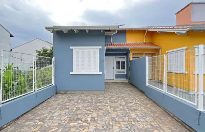 Casa em porto alegre, no bairro hípica, com 2 dormitório(s), e 2 banheiros, à venda.