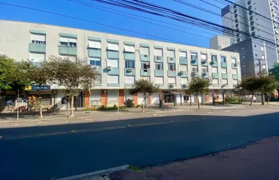 Apartamento 2 dormitórios com vaga de garagem, bairro menino deus