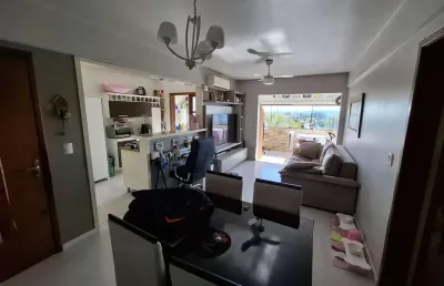 Apartamento amplo de 1 dormitório, 1 vaga, churrasqueira e área de serviço separada.