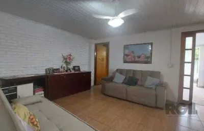 Casa com 2 quartos à venda na Rua São Sebastião do Cai, --, Camaquã, Porto Alegre