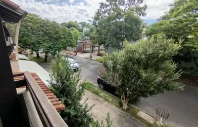 Casa com 3 quartos à venda na Rua Itapitocaí, --, Cristal, Porto Alegre