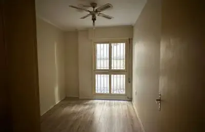 Apartamento de 2 quartos e 1 vaga de garagem no bairro menino deus em poa/rs