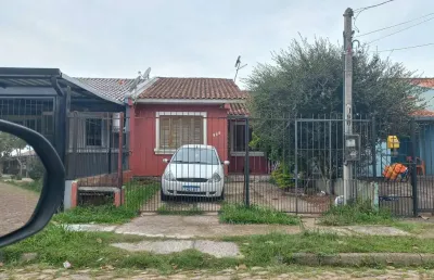 Casa com 3 quartos à venda na Avenida Edgar Pires de Castro, --, Hípica, Porto Alegre