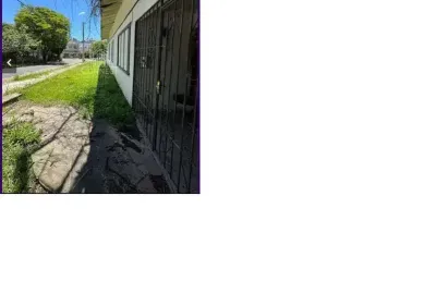 Casa com 3 quartos à venda na Avenida Engenheiro José Maria de Carvalho, --, Vila Ipiranga, Porto Alegre