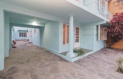 Casa com 6 quartos à venda na Rua São Francisco, --, Santana, Porto Alegre