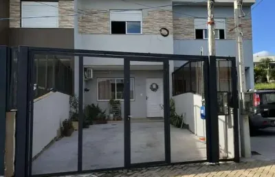 Casa 03 dormitórios, 107m² , sendo 01 suíte, pátio, 01 vaga de garagem no residencial verdes campos