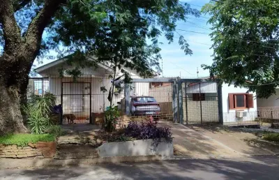 Casa com 2 quartos à venda na Avenida João Ferreira Jardim, --, Parque Santa Fé, Porto Alegre
