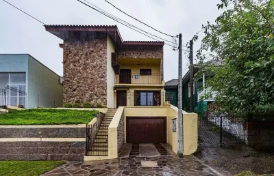 Casa com 3 quartos à venda na Rua Bispo Sardinha, --, Vila Ipiranga, Porto Alegre
