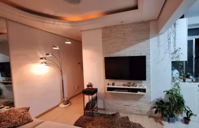 Apartamento de quatro dormitórios e uma vaga de garagem no bairro bom fim em porto alegre.