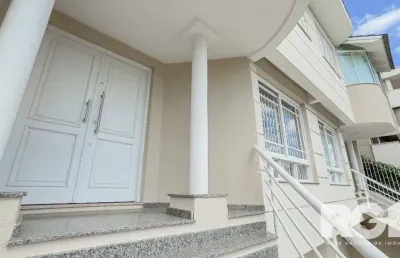 Casa com 4 quartos à venda na Rua Doutor Barbosa Gonçalves, --, Chácara das Pedras, Porto Alegre