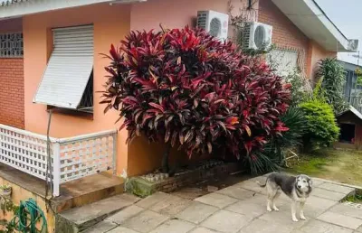 Casa de 3 dormitórios com 206m² à venda no bairro santa tereza.