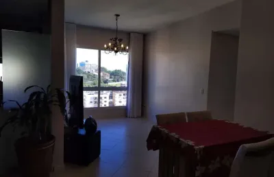 Cobertura de 3 dormitórios, 1 suíte, 2 vagas escrituradas e vista para o guaíba.