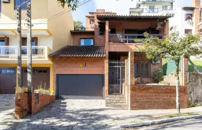 Casa com 5 quartos à venda na Rua Fernando Osório, --, Teresópolis, Porto Alegre