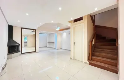 Casa em condomínio fechado com 2 quartos à venda na Rua Doutor Barcelos, --, Tristeza, Porto Alegre