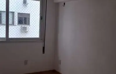 Cobertura de 3 quartos, suíte e 1 vaga de garagem no bairro bom fim em poa/rs