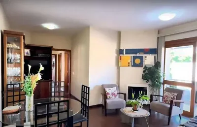 Vende-se apartamento com 3 quartos(1 suíte), sacada, churrasqueira e 1 vaga – 128 m² – auxiliadora