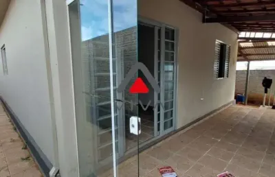 Casa com 4 quartos à venda na Rua Benedito Ferreira de Freitas, 450, Cidade Vergani, Pouso Alegre