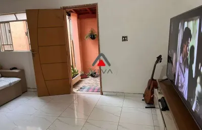 Casa com 2 quartos à venda na Rua Vicente Calderaro, 71, Centro, Pouso Alegre
