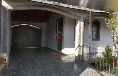 Casa com 3 quartos à venda na Rua Jacinto Libânio, 222222, São Carlos, Pouso Alegre