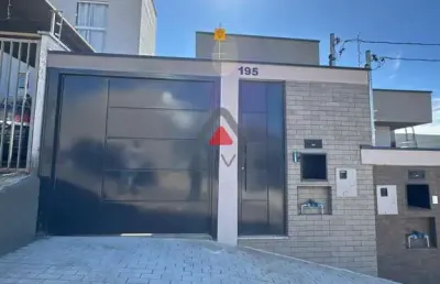 Casa com 3 quartos à venda na Rua Sarita do Prado Amaral, 753695, Parque Real, Pouso Alegre
